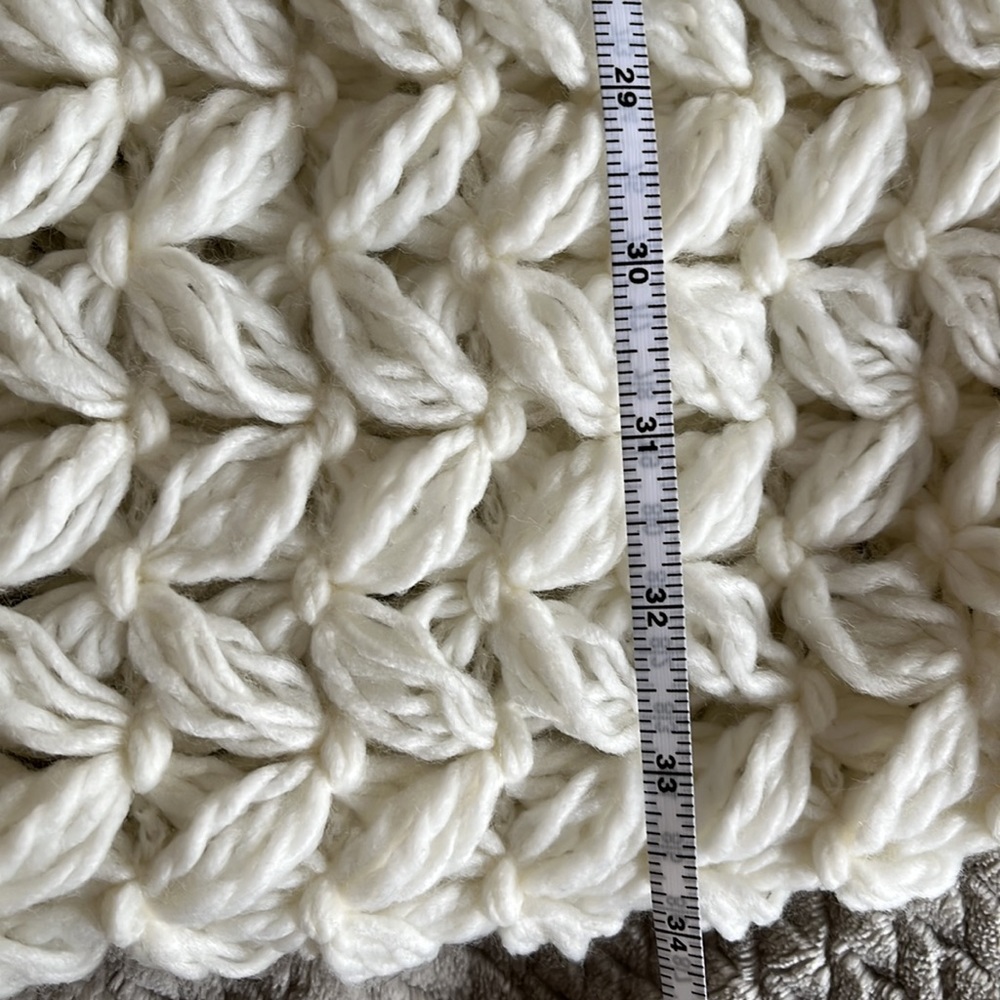 Collection18 Infinity Scarf - Picture 6 of 7